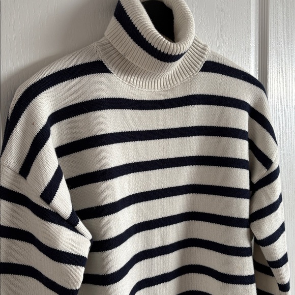 GUESS Emelia Sweater - Picture 7 of 16